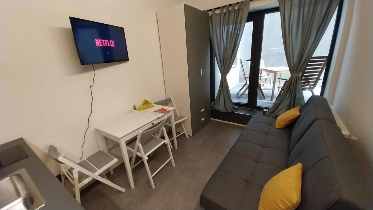 Peaceful Basement Apartment With Terrace & Free Gym Budapeşte Dış mekan fotoğraf