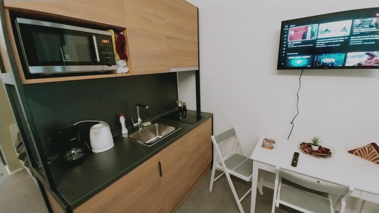 Peaceful Basement Apartment With Terrace & Free Gym Budapeşte Dış mekan fotoğraf