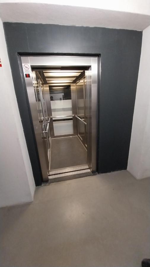 Peaceful Basement Apartment With Terrace & Free Gym Budapeşte Dış mekan fotoğraf