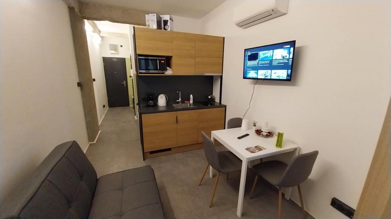 Peaceful Basement Apartment With Terrace & Free Gym Budapeşte Dış mekan fotoğraf