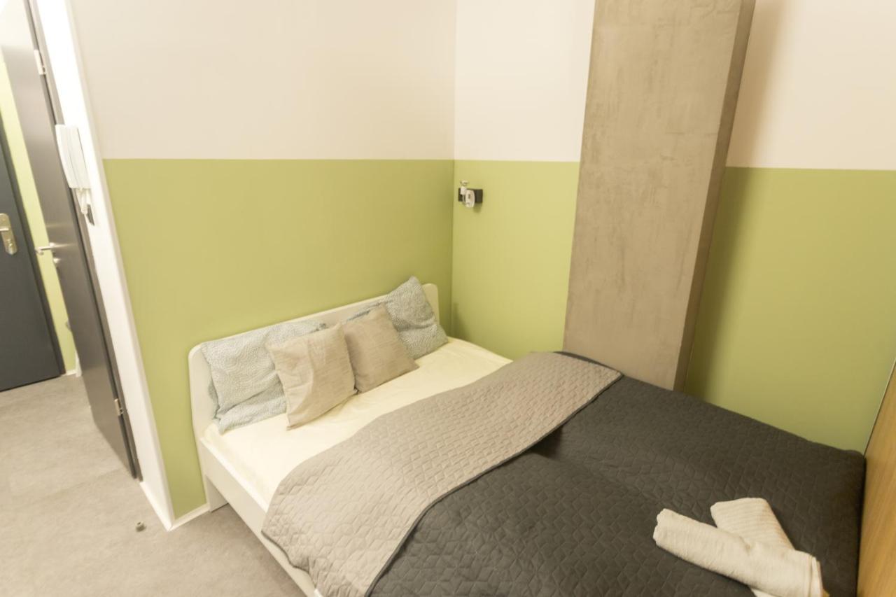 Peaceful Basement Apartment With Terrace & Free Gym Budapeşte Dış mekan fotoğraf